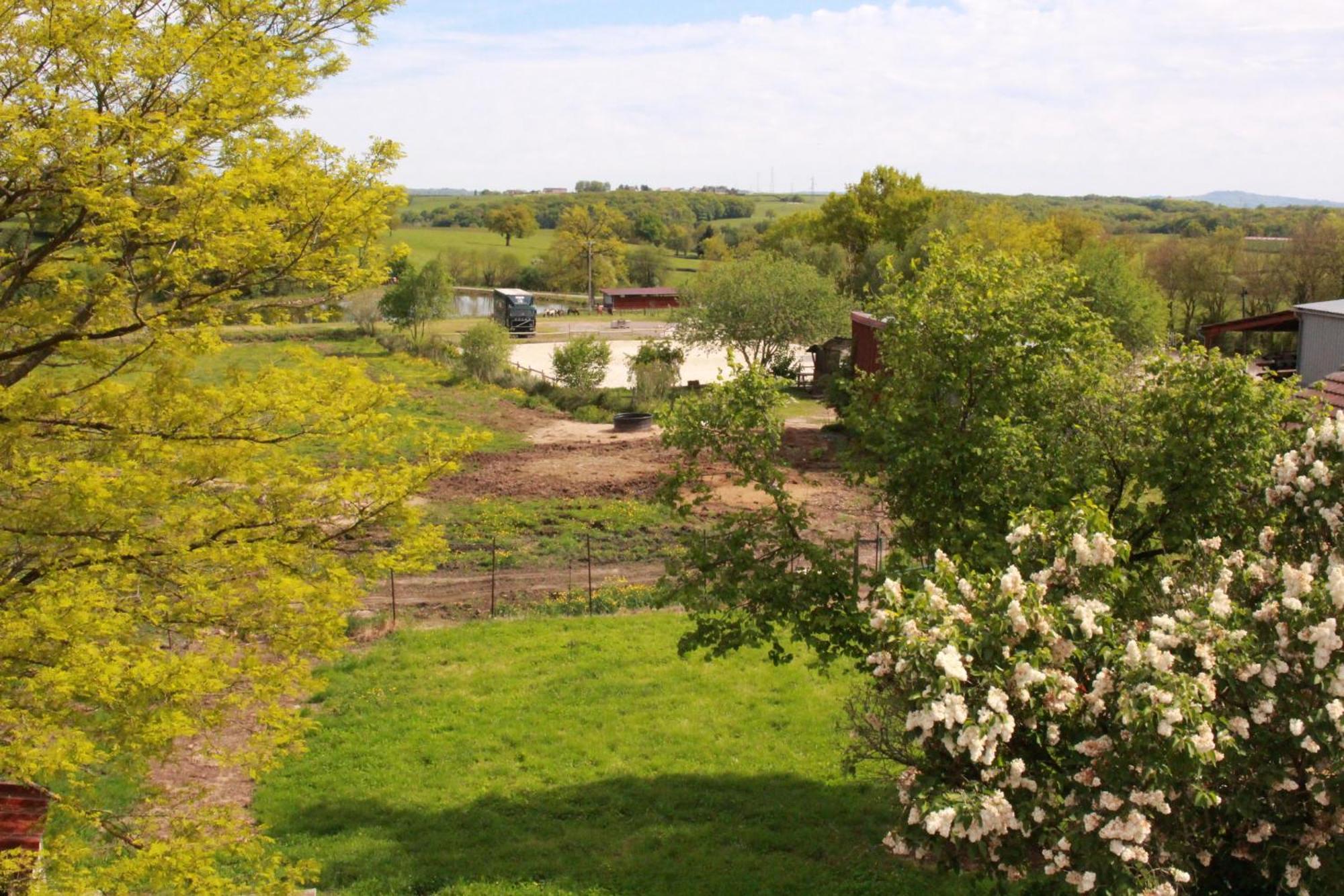 Gites De Montvaltin Le Breuil  Rum bild