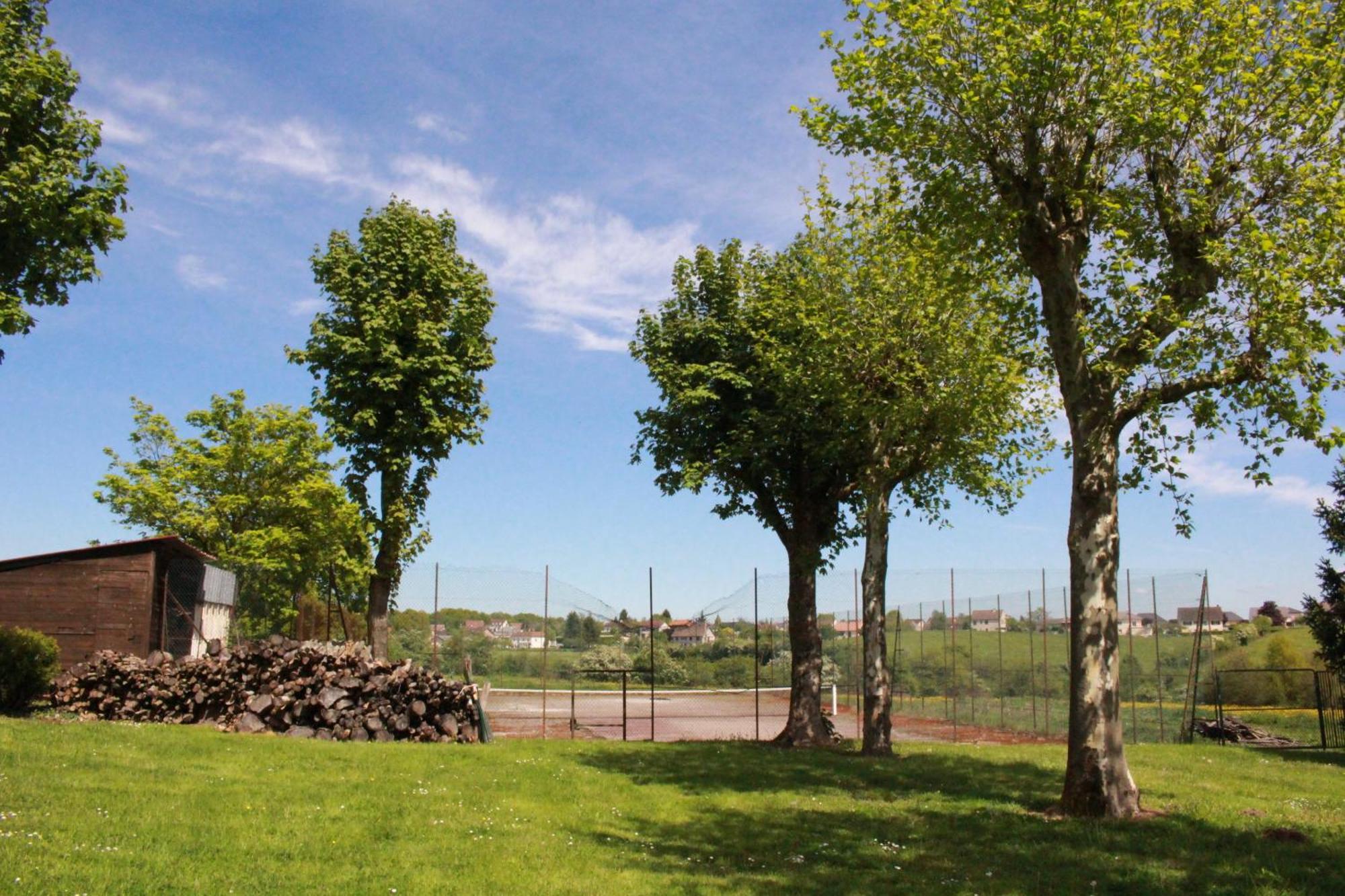Gites De Montvaltin Le Breuil  Exteriör bild