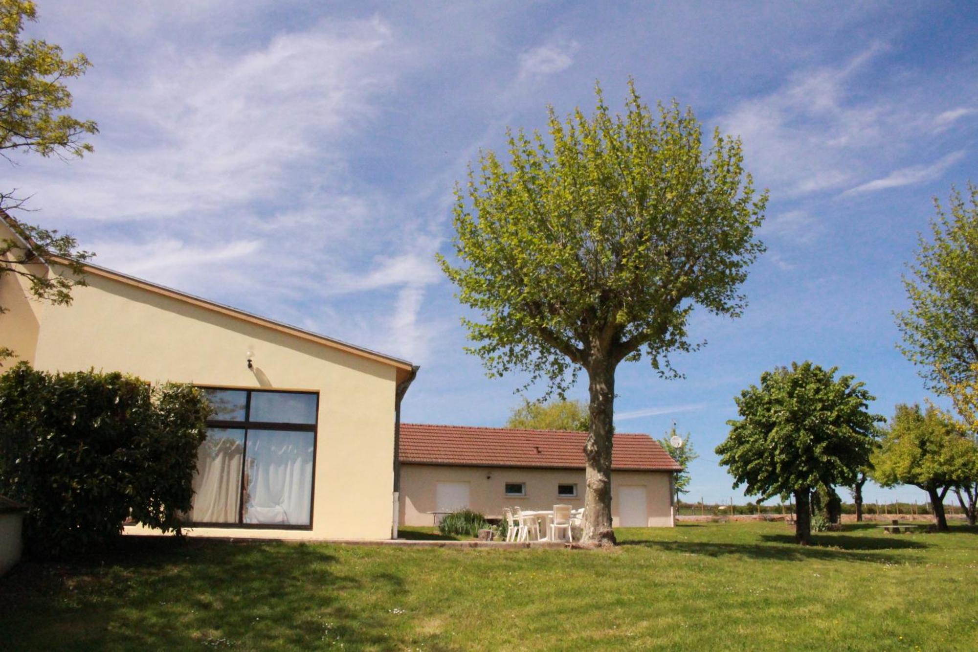 Gites De Montvaltin Le Breuil  Rum bild